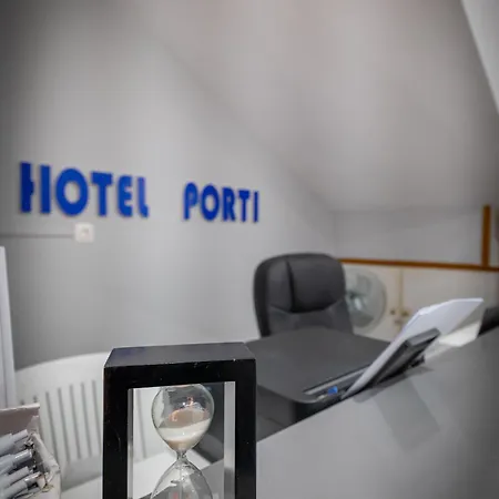 Porti *