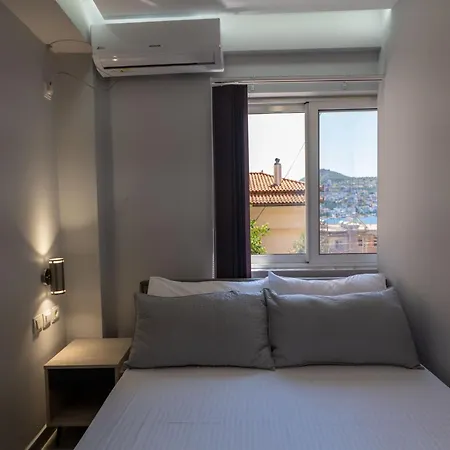 Porti * Sarande