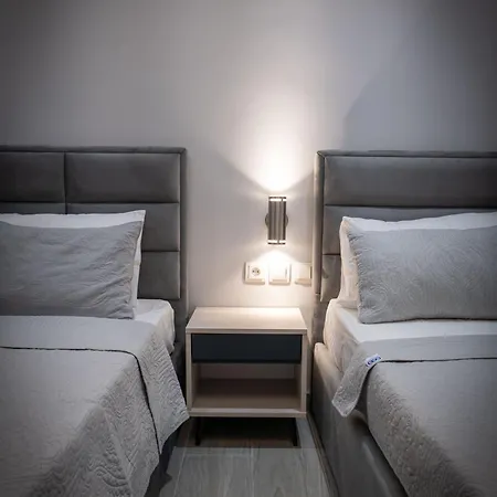 Hotel Porti *