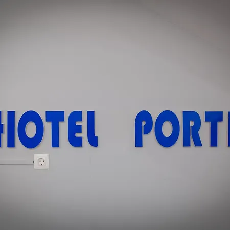 Porti فندق ساراندا